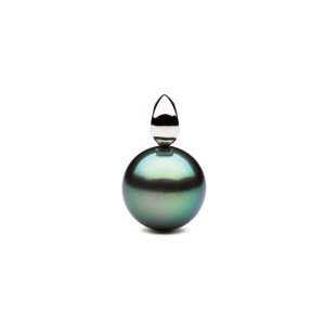 Round Tahitian pearl pendant